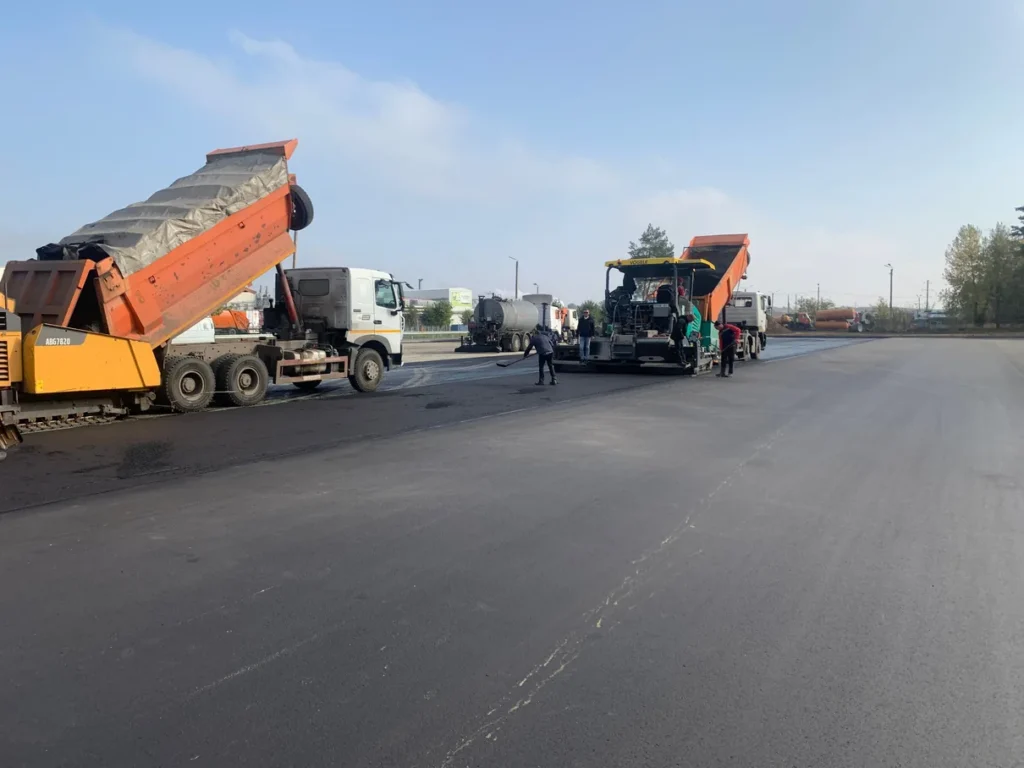 Автостоянка комплексу МХП «Миронівська птахофабрика»